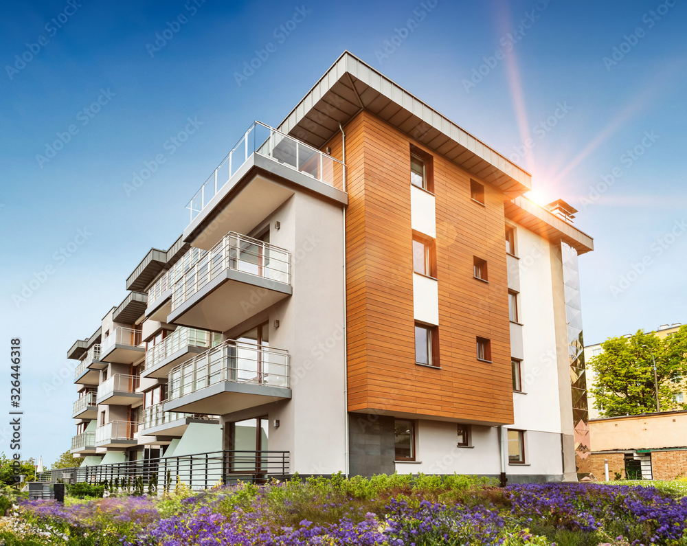 Villa mit luxuriöser Fassade